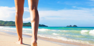 Beach Walking camminare sulla spiaggia