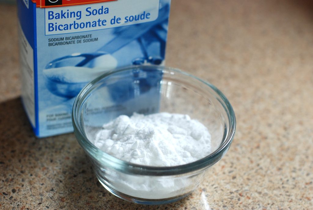 Bicarbonato di sodio per pulire lo spazzolino da denti