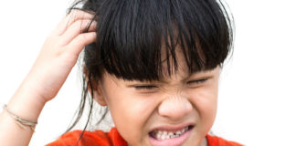 Rimedi naturali per eliminare i pidocchi dai capelli dei bambini