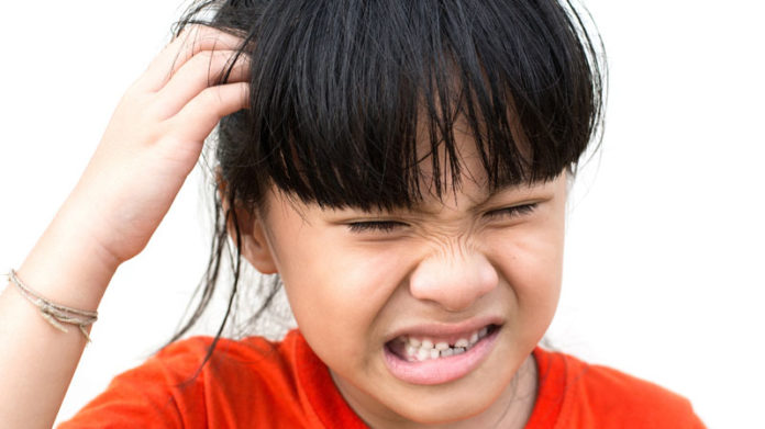 Rimedi naturali per eliminare i pidocchi dai capelli dei bambini