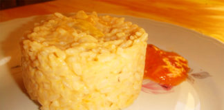 Risotto d'autunno con cachi, gorgonzola e speck