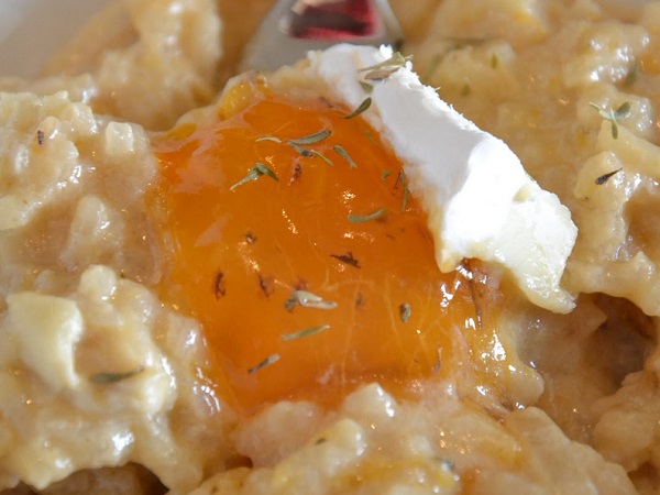 Risotto d'autunno con cachi, gorgonzola e speck