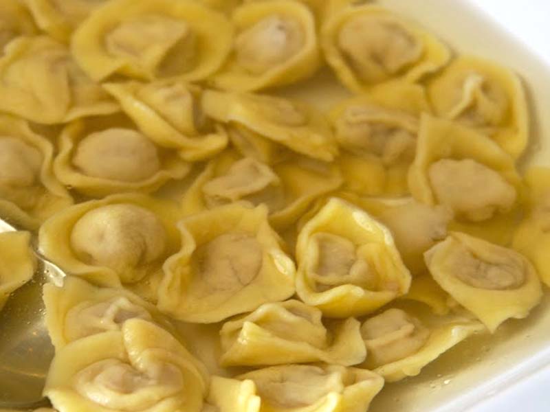 tortellini in brodo