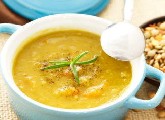 Zuppa amaranto e curcuma per raddoppiare gusto e salute