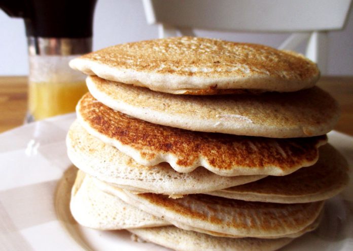 Pancake all'avena fatti in casa (proteici e benefici per l'intestino)