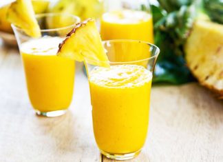 Smoothie detox e drenante all'ananas, zenzero e curcuma