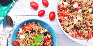 Pranzo al mare: ecco i cibi migliori da portare in spiaggia