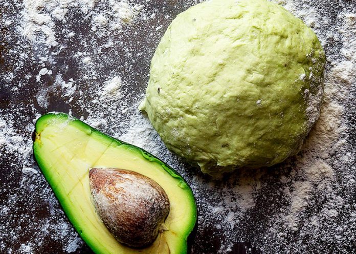 Pasta frolla con avocado