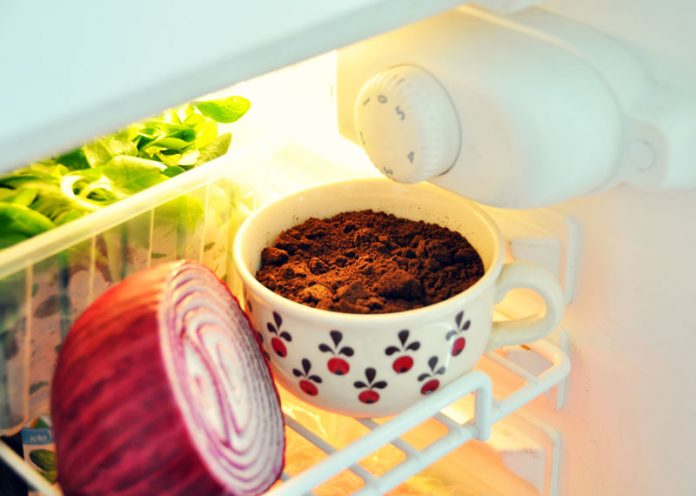 9 alimenti da non mettere mai in frigo (neanche in estate)