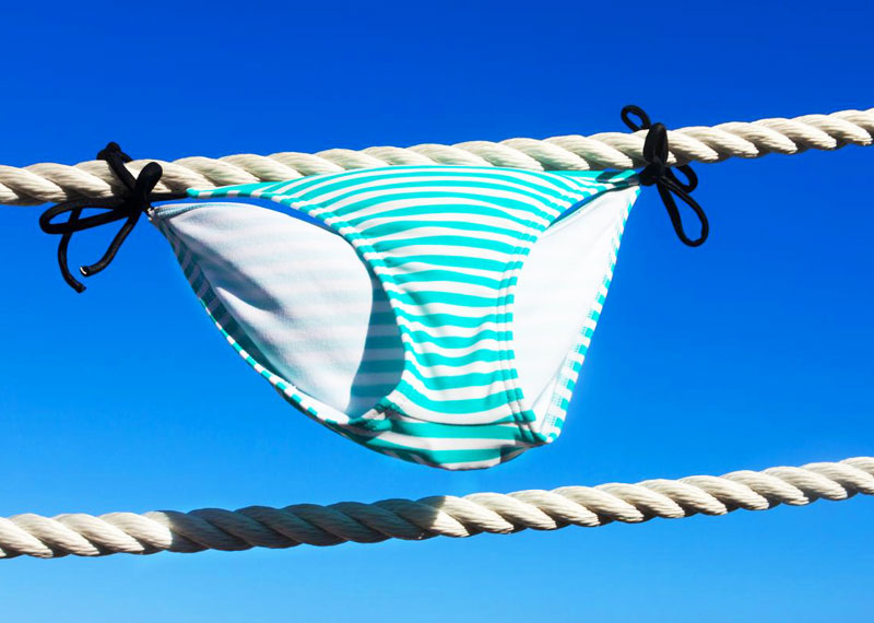 Come lavare il costume da bagno dopo il mare o la piscina