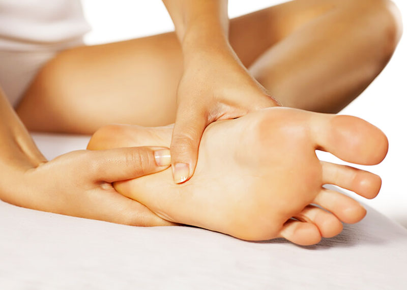 Come fare automassaggio piedi