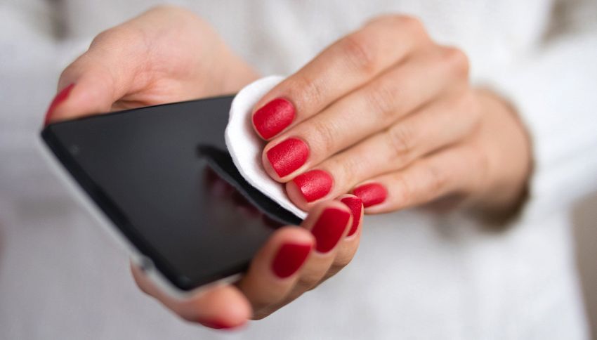 come pulire lo smartphone