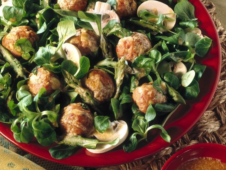 insalata songino con polpette ceci