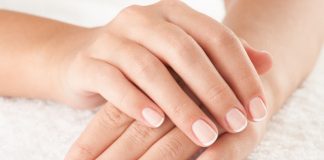 Curare mani e unghie con 5 oli essenziali super efficaci