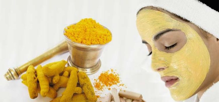 maschera viso alla curcuma