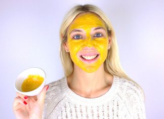 Maschera viso fai da te alla curcuma