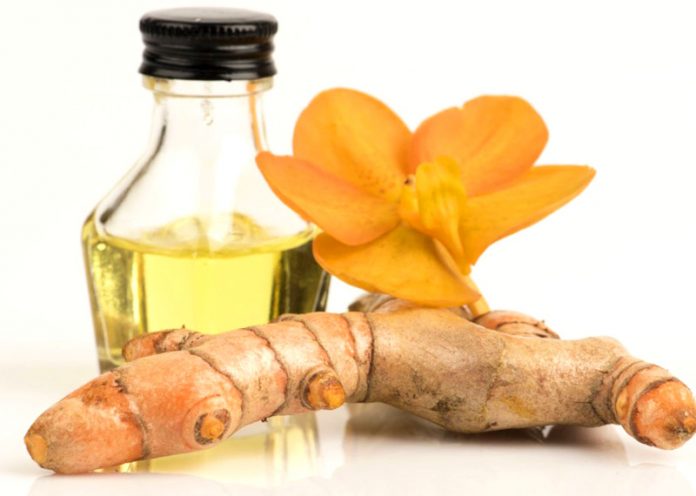 Olio essenziale di curcuma, proprietà benefiche e utilizzo