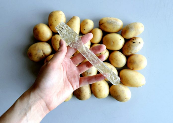 Plastica di patate: 100% biodegradabile e anche commestibile