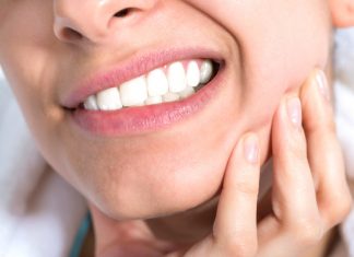 5 rimedi naturali per prevenire mal di denti e infiammazioni in bocca
