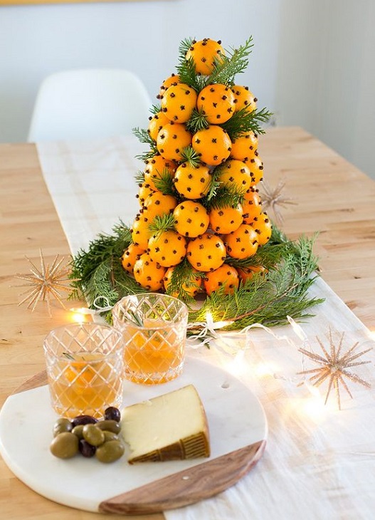 Arance e chiodi di garofano per la tavola di Natale