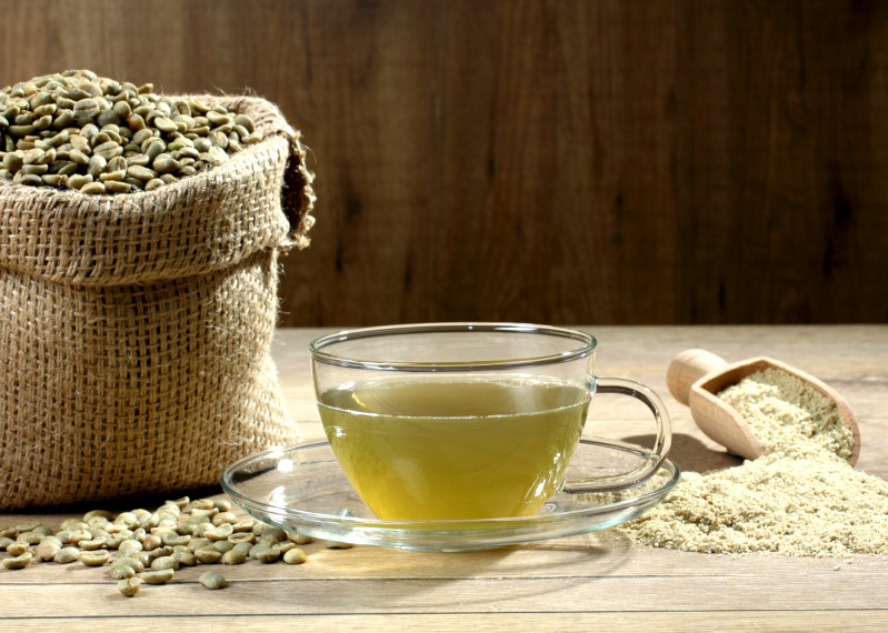 Caffè verde per dimagrire: come e quando berlo per una pancia piatta