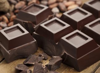 Cioccolato fondente: 10 motivi per cui va consumato (con moderazione)