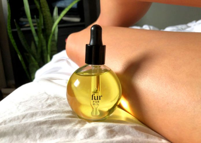 FUR, l'olio naturale per peli pubici (per evitare la depilazione)