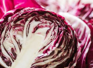 Dieta del radicchio per perdere peso, sgonfiare la pancia e ripulire il colon