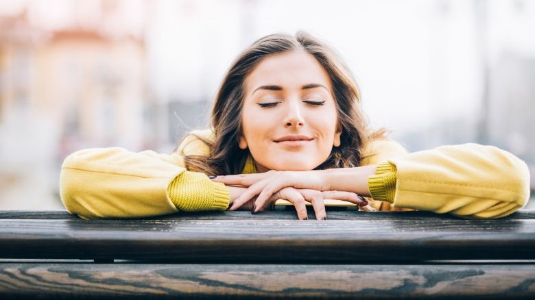 le donne forti aiutano gli altri