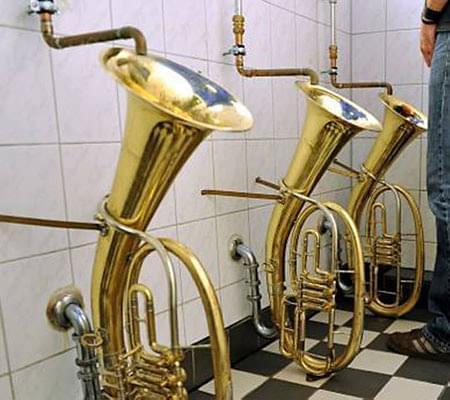 Bagno con la musica dei tromboni di Friburgo