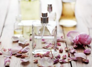 Come conservare a lungo il profumo: ecco il trucco più efficace