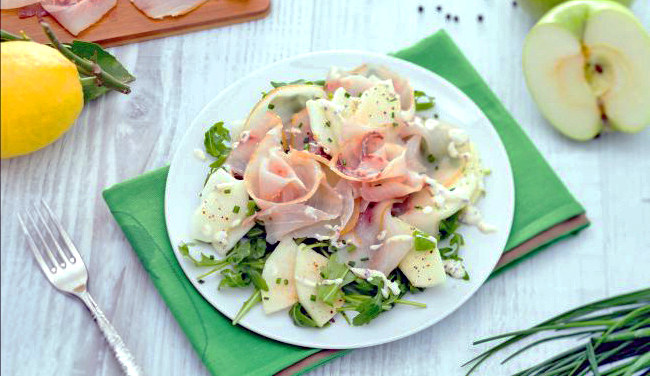 insalata invernale mela, rucola e pesce spada