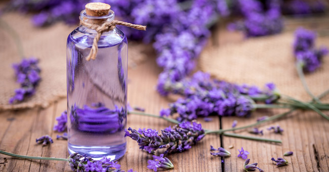 olio essenziale di lavanda per dormire bene