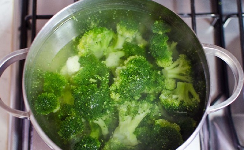 broccoli per fare il pesto