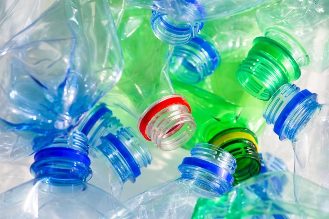 raffinazione e produzione della plastica