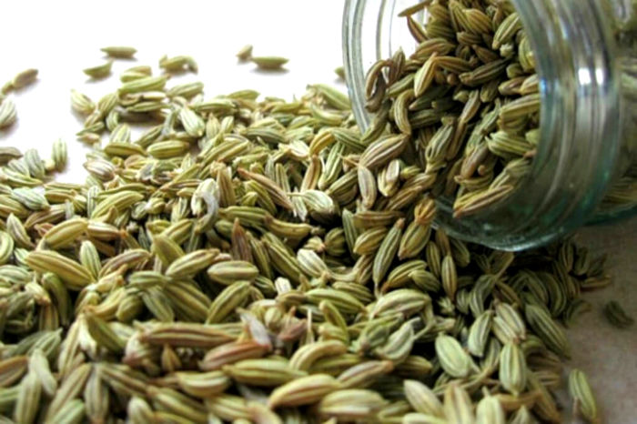 Tisana semi di finocchio per pancia piatta