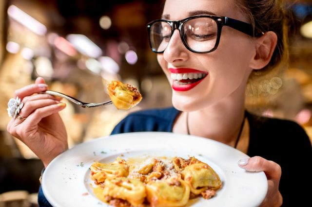 Ecco perché la pasta va mangiata di sera. Non c'entra la dieta