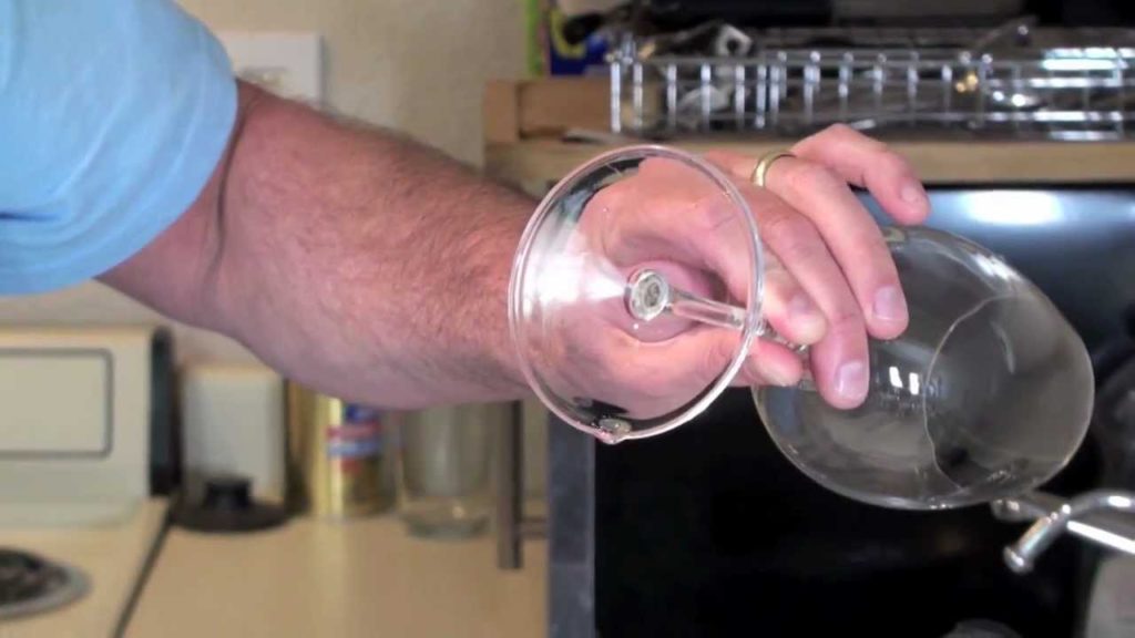 1 Litro Di Acqua Quanti Bicchieri Sono
