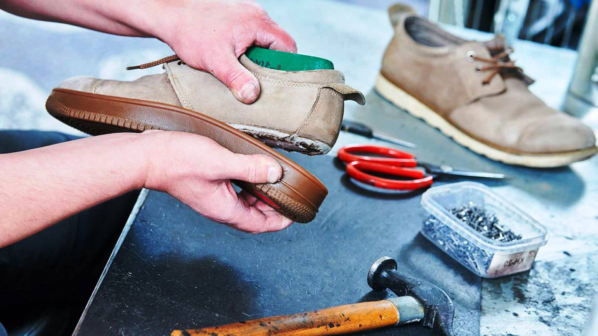 come riparare le scarpe