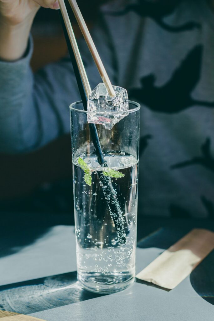 acqua frizzante o naturale